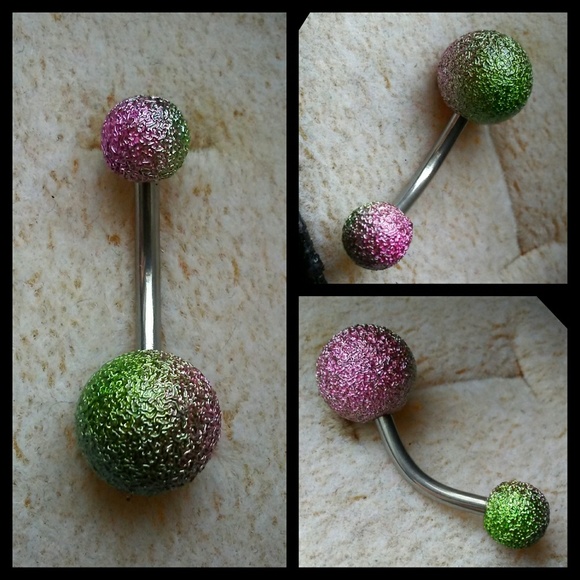 Jewelry - ✨💖*5/$15* Sparkly Stainless Belly Ring